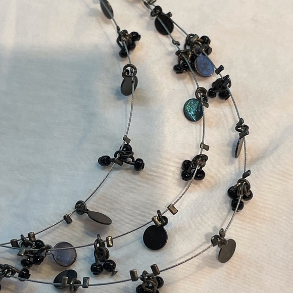 Assorted necklaces - Picture 2 of 10